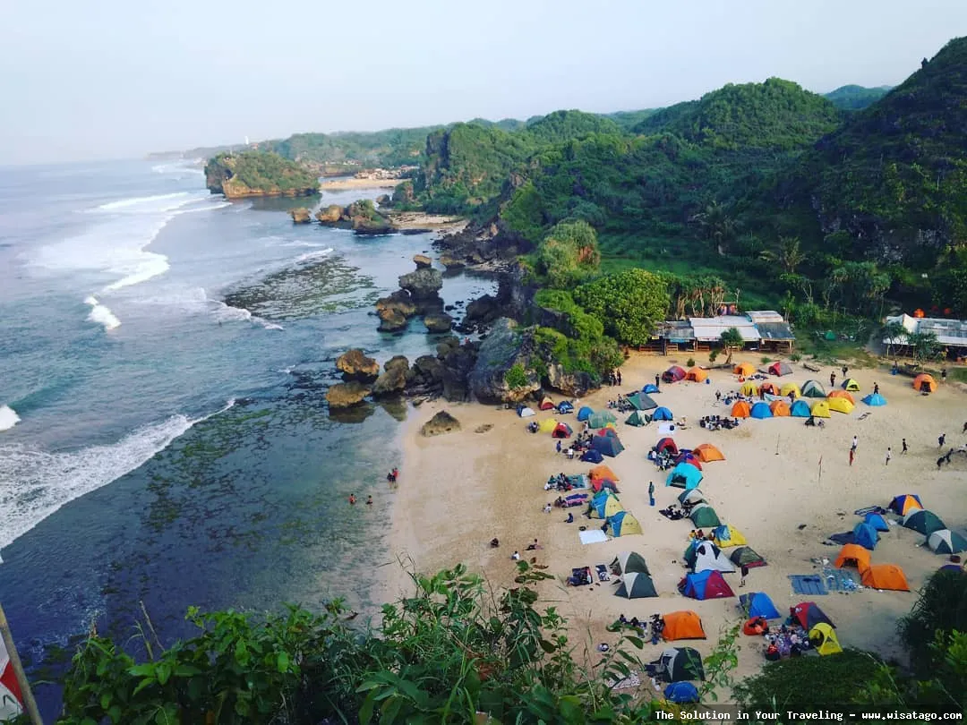Pantai Ngrumput, keindahan alam Gunungkidul