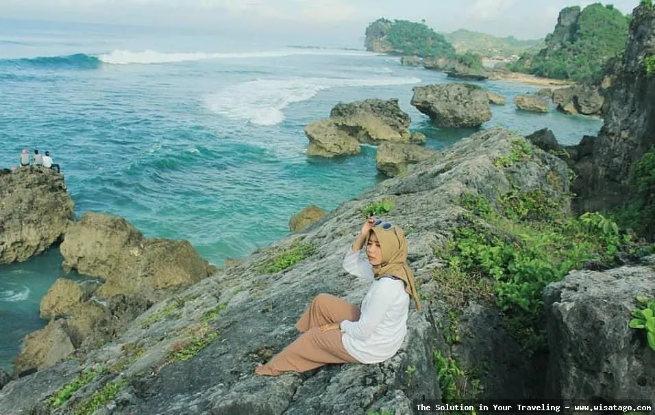Pantai Ngrumput, keindahan alam Gunungkidul