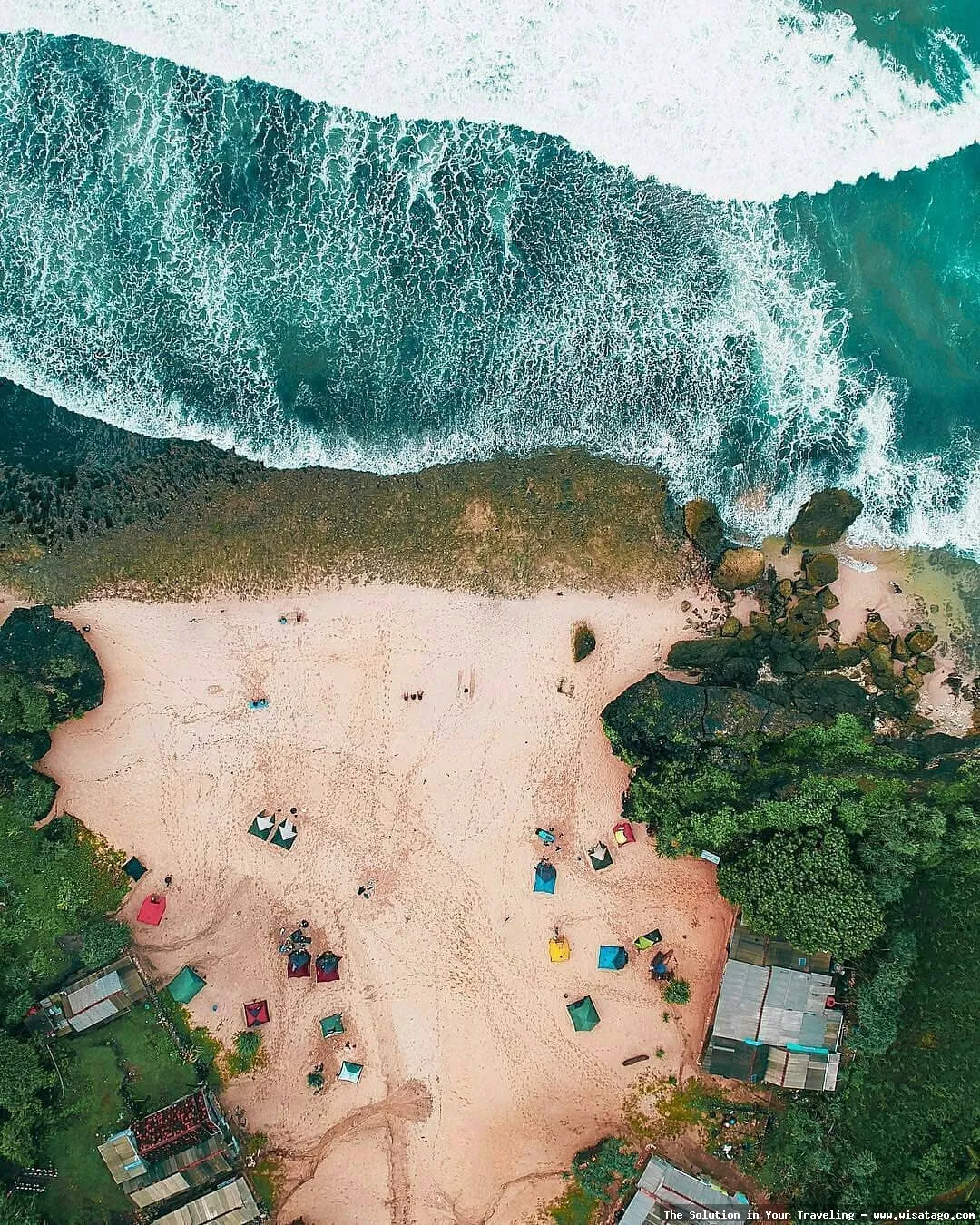 Pantai Ngrumput, keindahan alam Gunungkidul