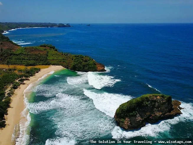 Pantai Ngudel, pesona pantai selatan.