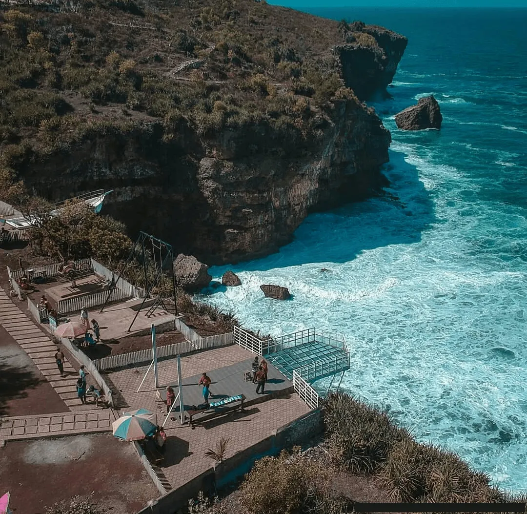 Pantai Nguluran: Tips, Harga Tiket, Kuliner, Lokasi, Fasilitas dan Spot Pantai Nguluran: Tips, Harga Tiket, Kuliner, Lokasi, Fasilitas dan Spot