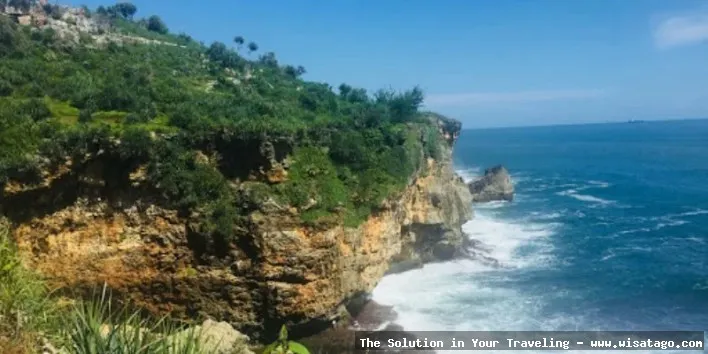 Pantai Nguluran, keindahan laut selatan