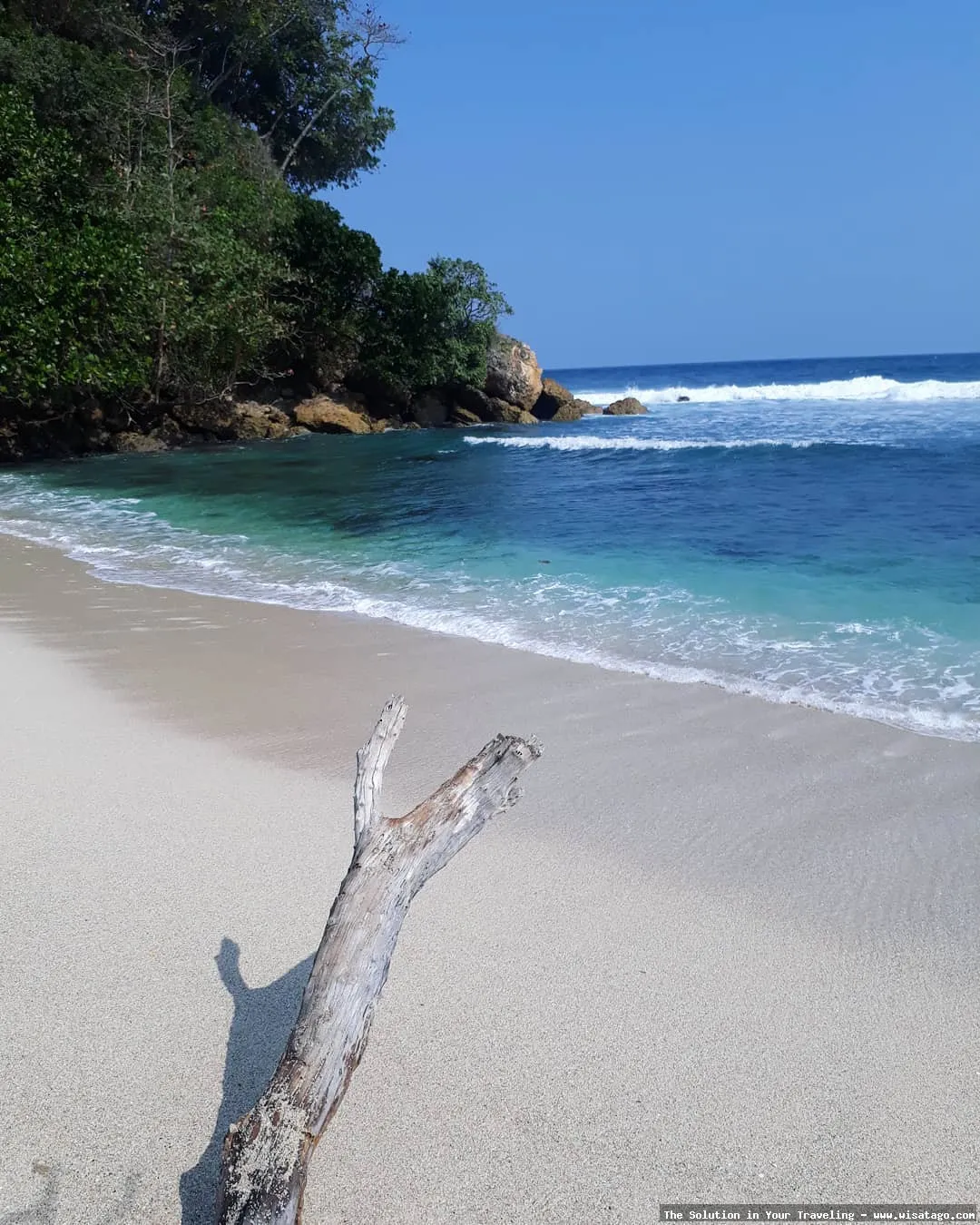 Pantai Nguluran, pesona laut selatan