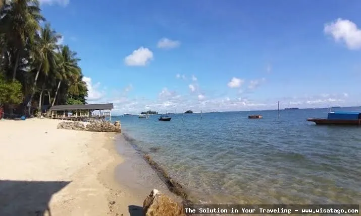 Pantai Nongsa Batam yang menawan.