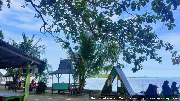 Pantai Nongsa Batam yang menawan.