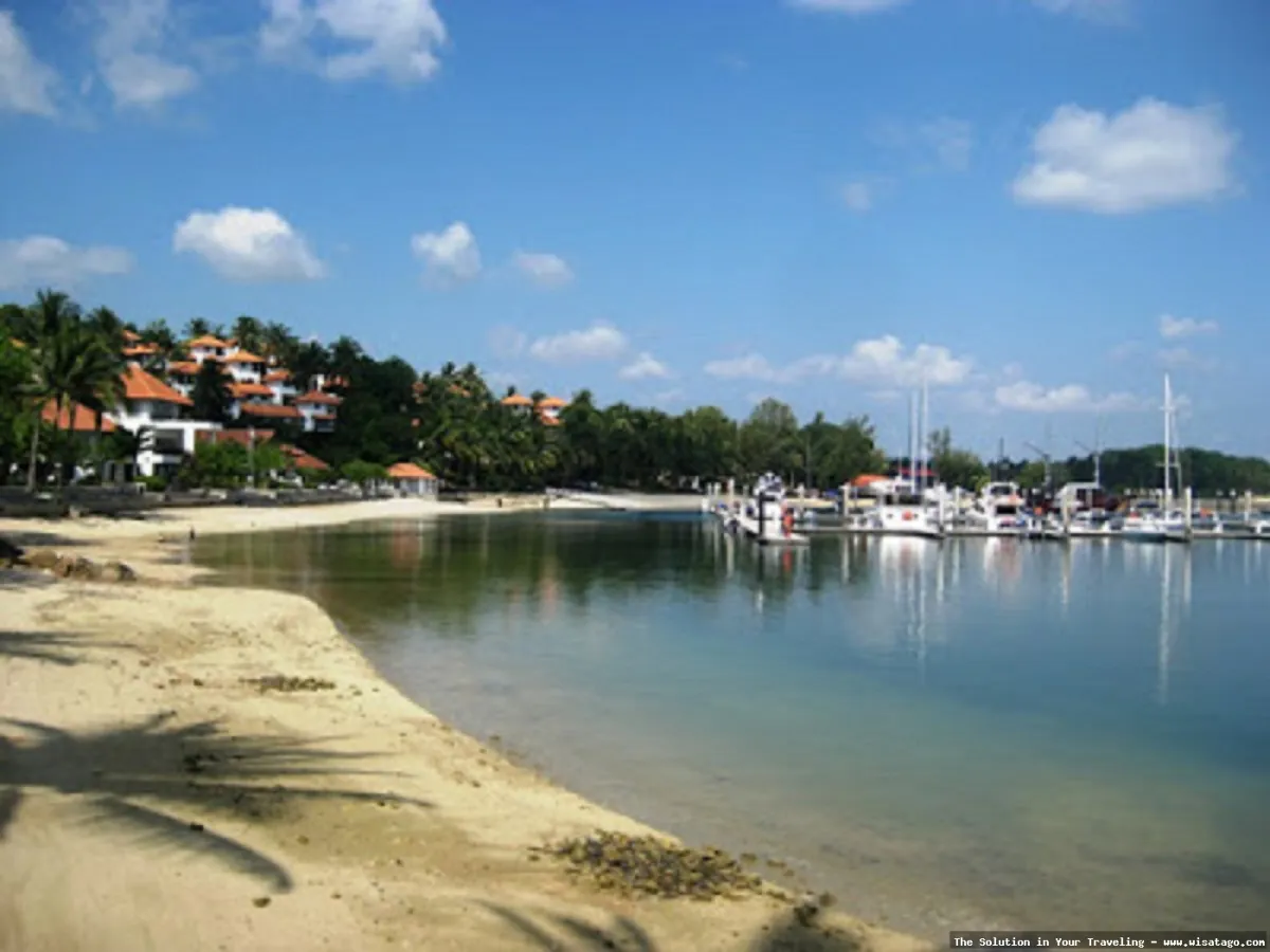 Pantai Nongsa Batam yang menawan