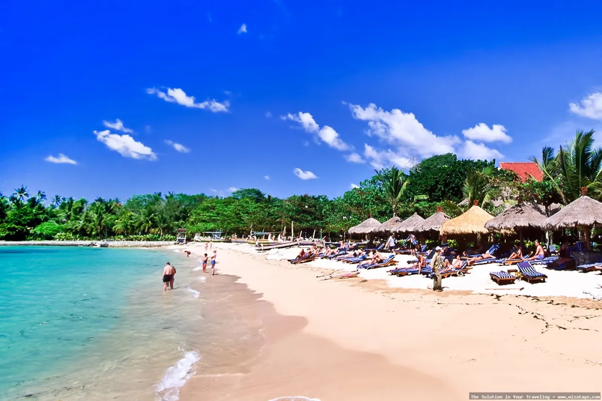Pantai Nusa Dua: pasir putih memesona