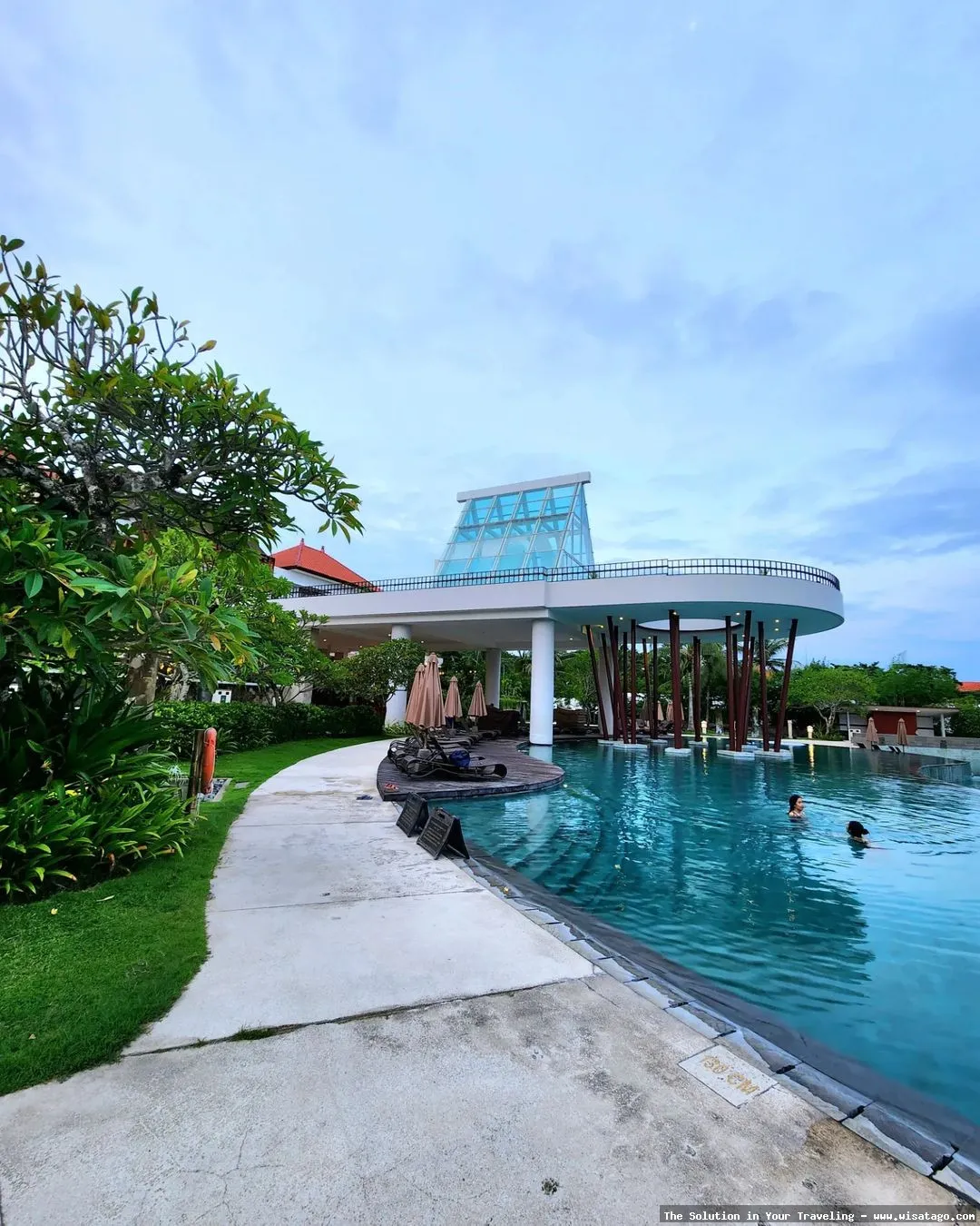 Pantai Nusa Dua, pasir putih menawan