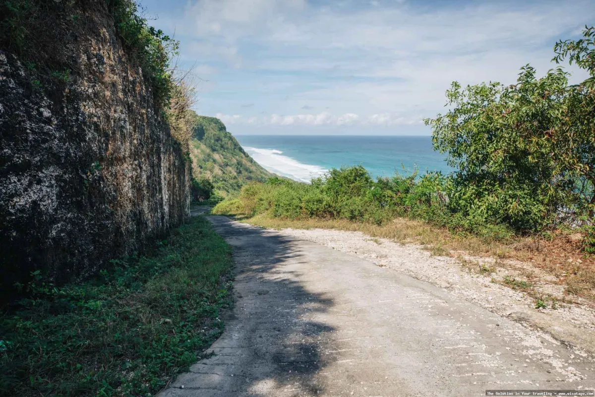 Pantai Nyang Nyang, pasir putih menawan