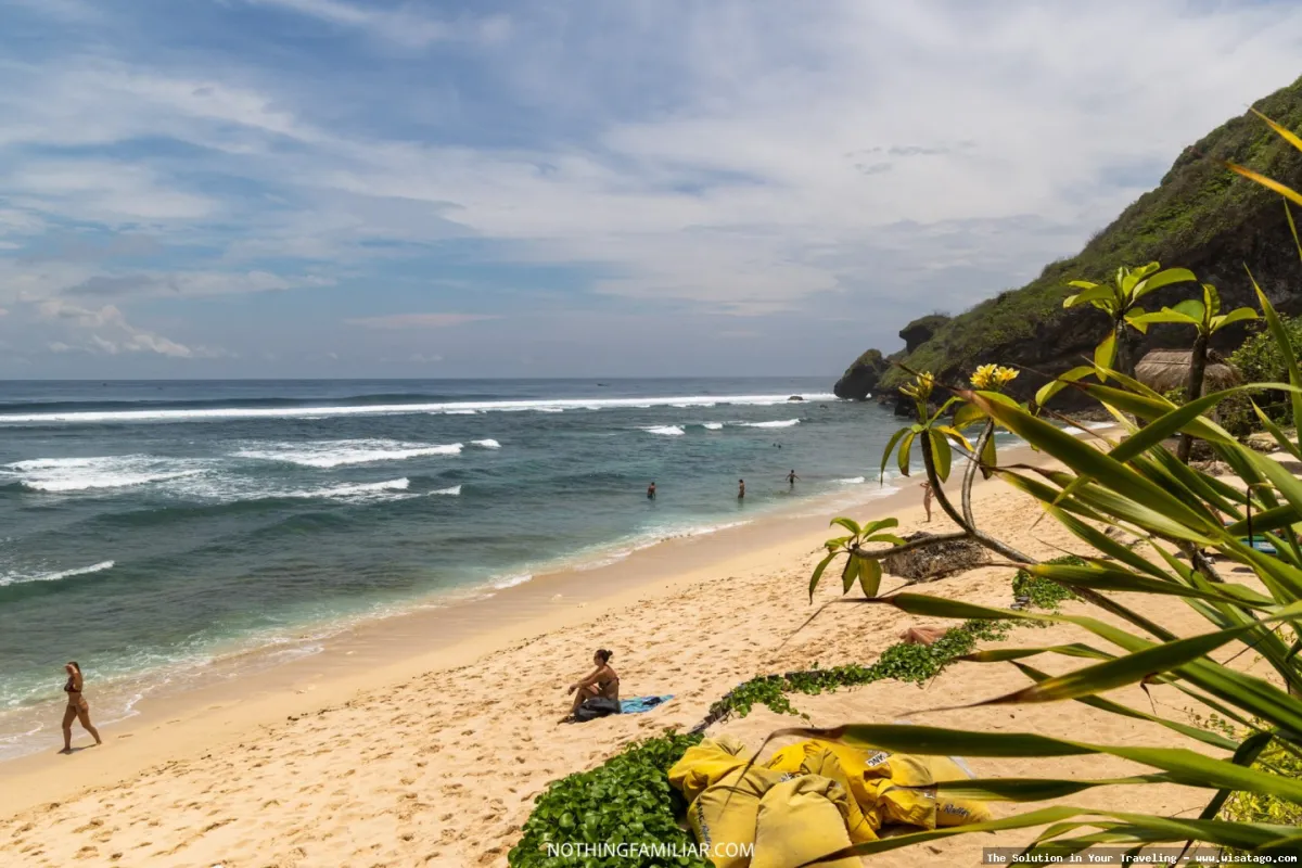 Pantai Nyang Nyang Bali yang indah