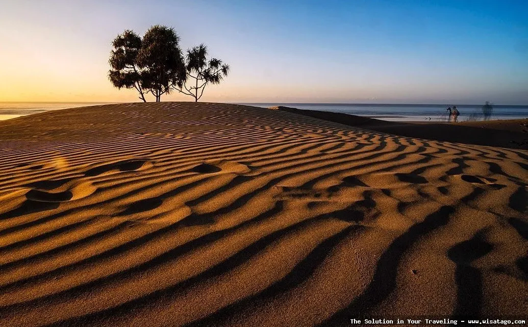 Pantai Oetune, pasir bergelombang yang indah