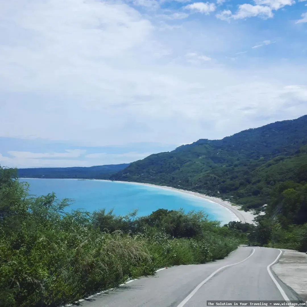 Pantai Oetune, keindahan pasir berbisik