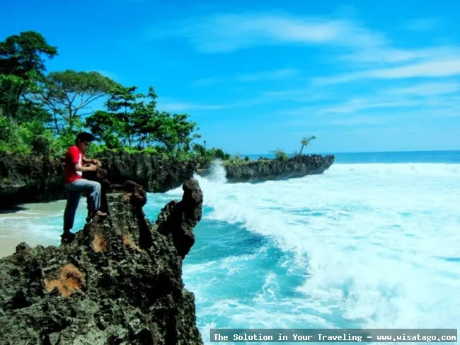 Pantai Ombak Tujuh, pesona ombak alami