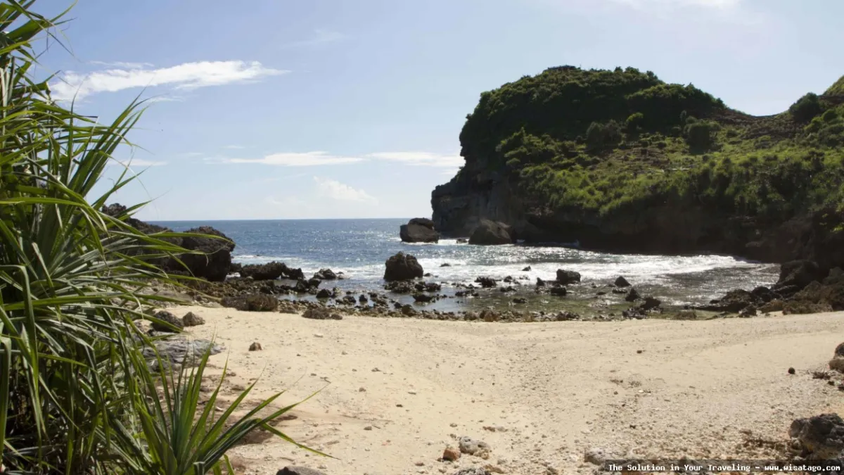 Pantai Ora, keindahan tersembunyi Maluku