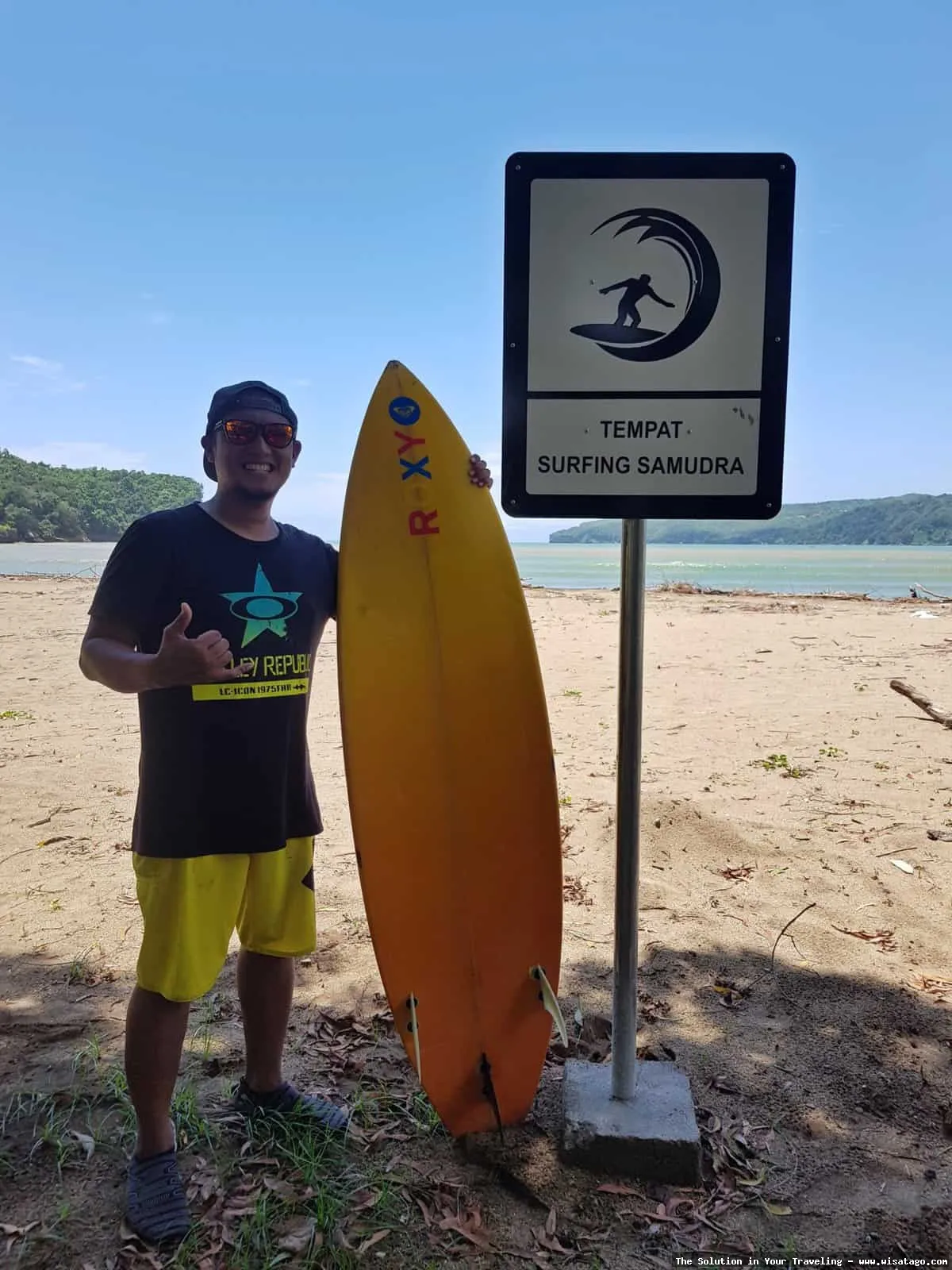 Pantai Pancer, keindahan alam memukau