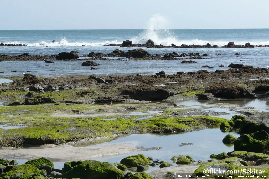Pantai Pancur, keindahan alam menawan