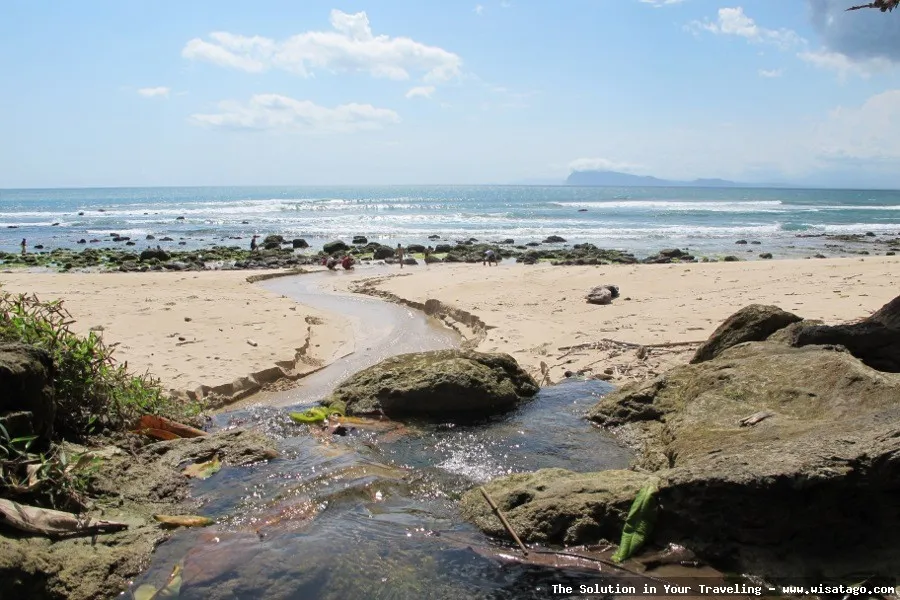 Pantai Pancur: keindahan alam memukau