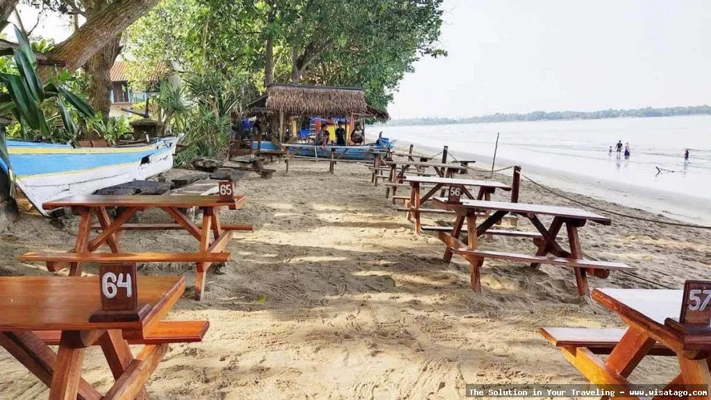 Pantai Pandan, pesona alam memukau