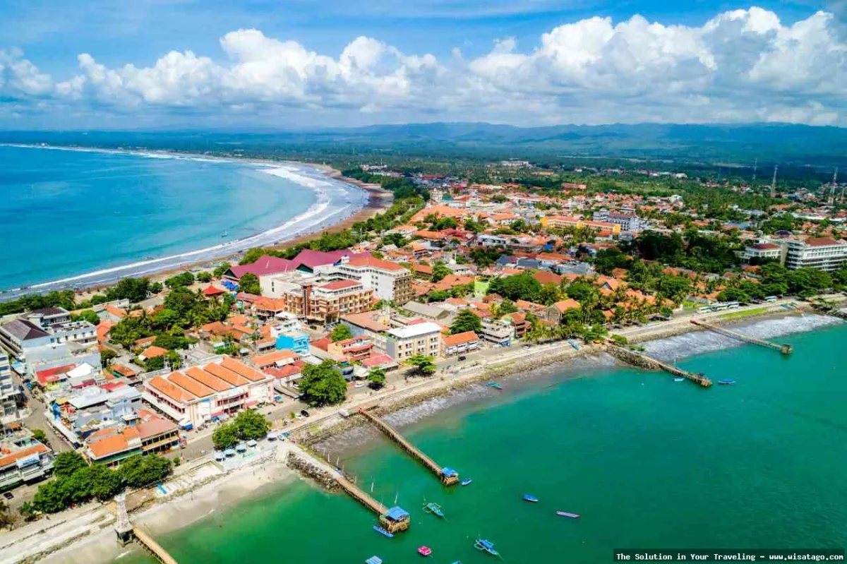 Pantai Pangandaran, pasir dan ombak tenang