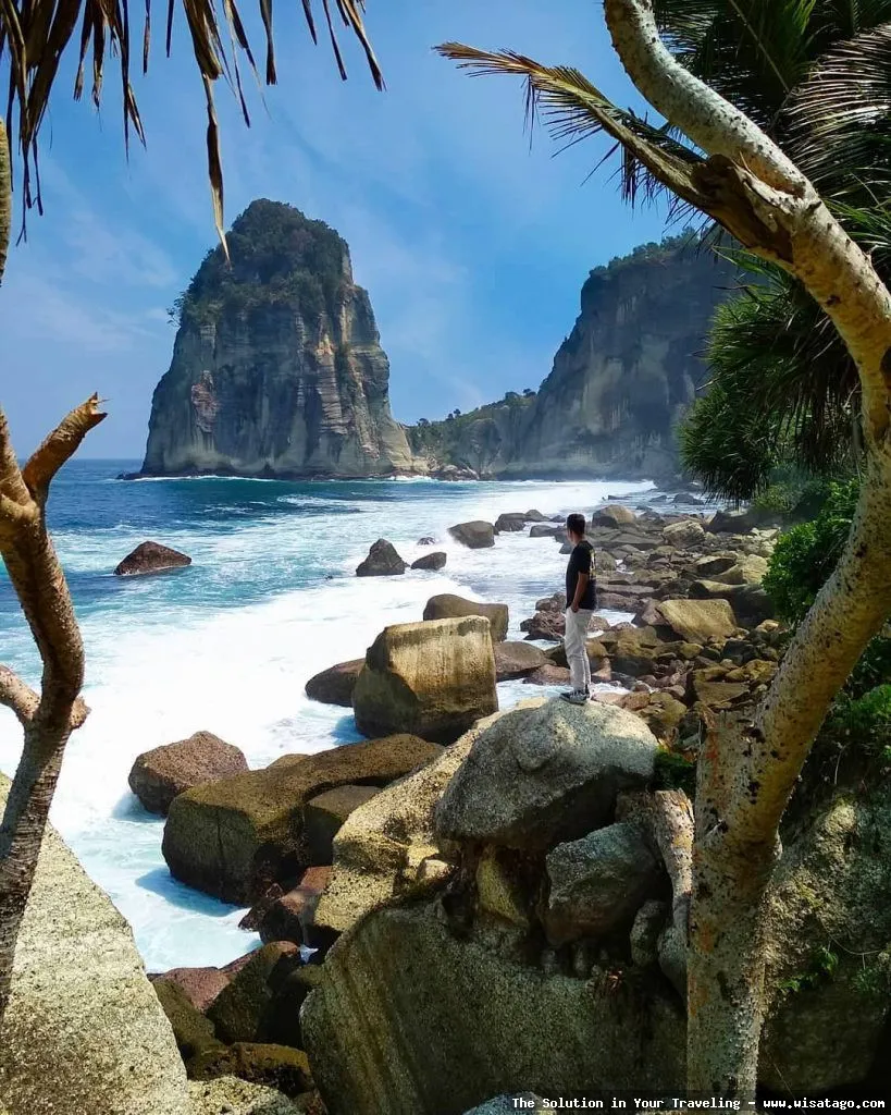 Pantai Pangasan, keindahan alam Kebumen