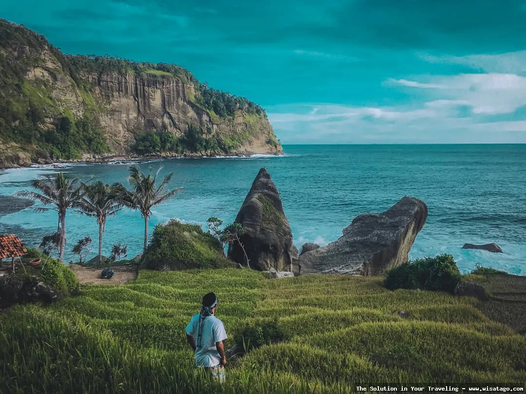 Pantai Pangasan, keindahan alam Kebumen