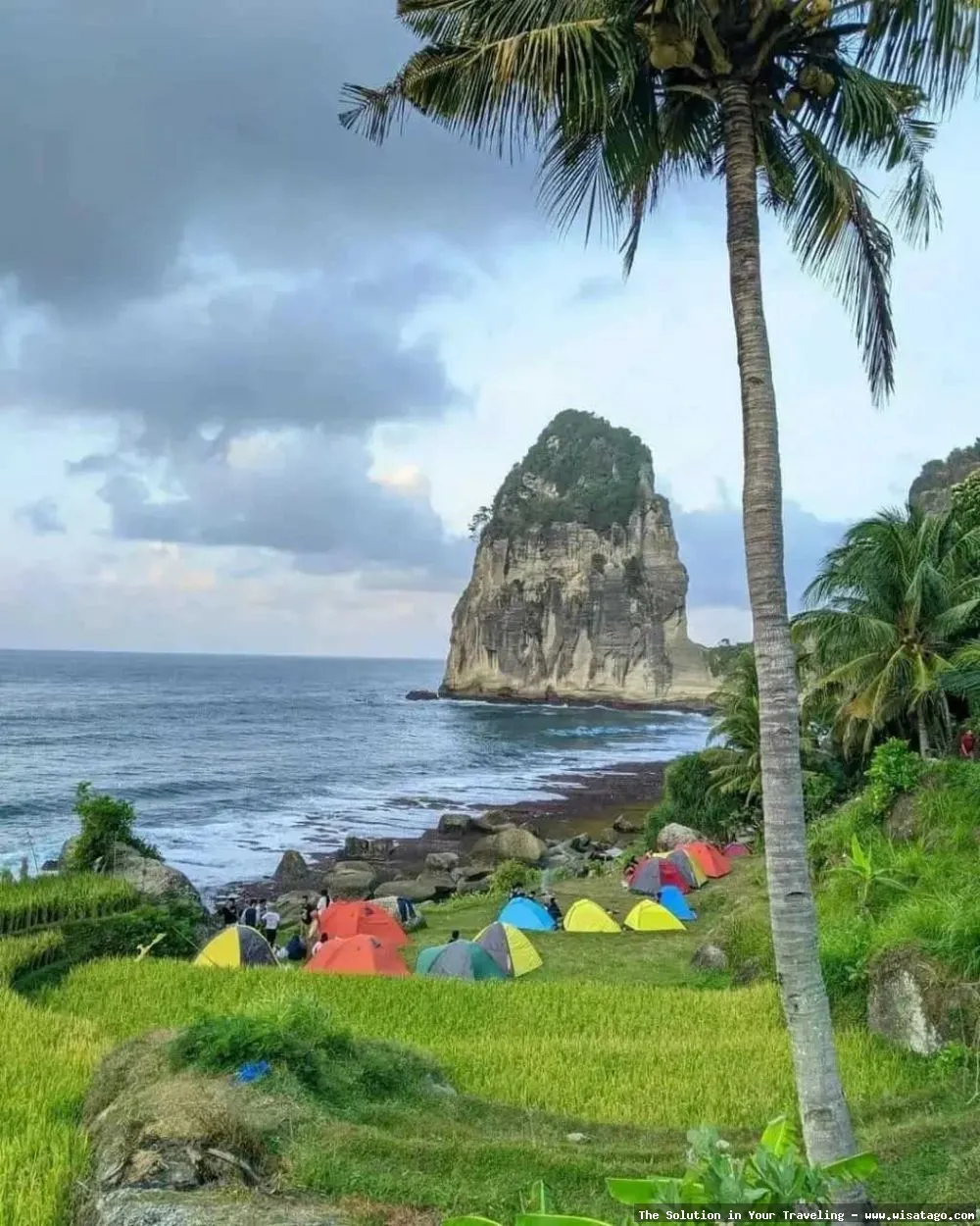 Pantai Pangasan, keindahan alam Kebumen