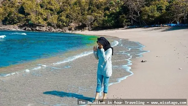 Pantai Pangi, pesona alam memukau