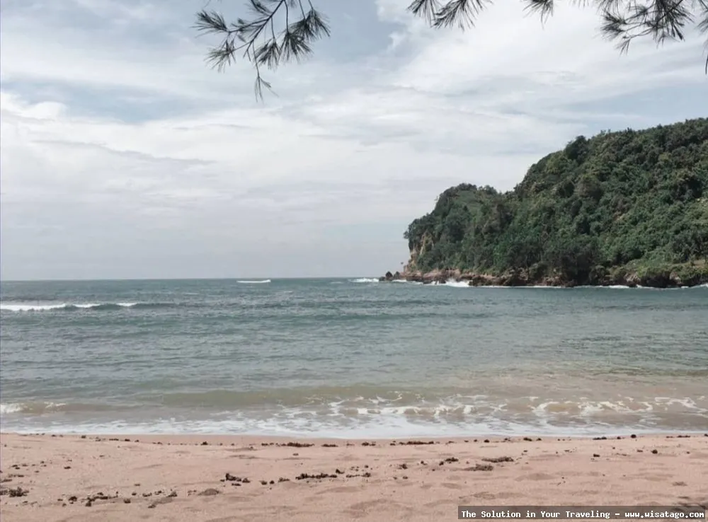 Pantai Pangi Blitar, pemandangan indah