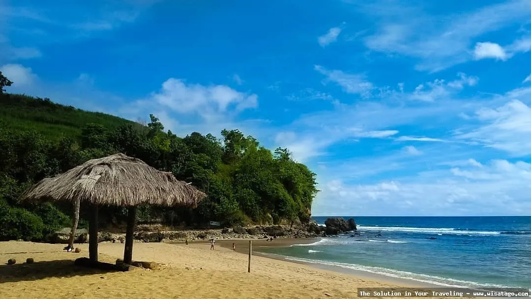 Pantai Pangi Blitar yang mempesona