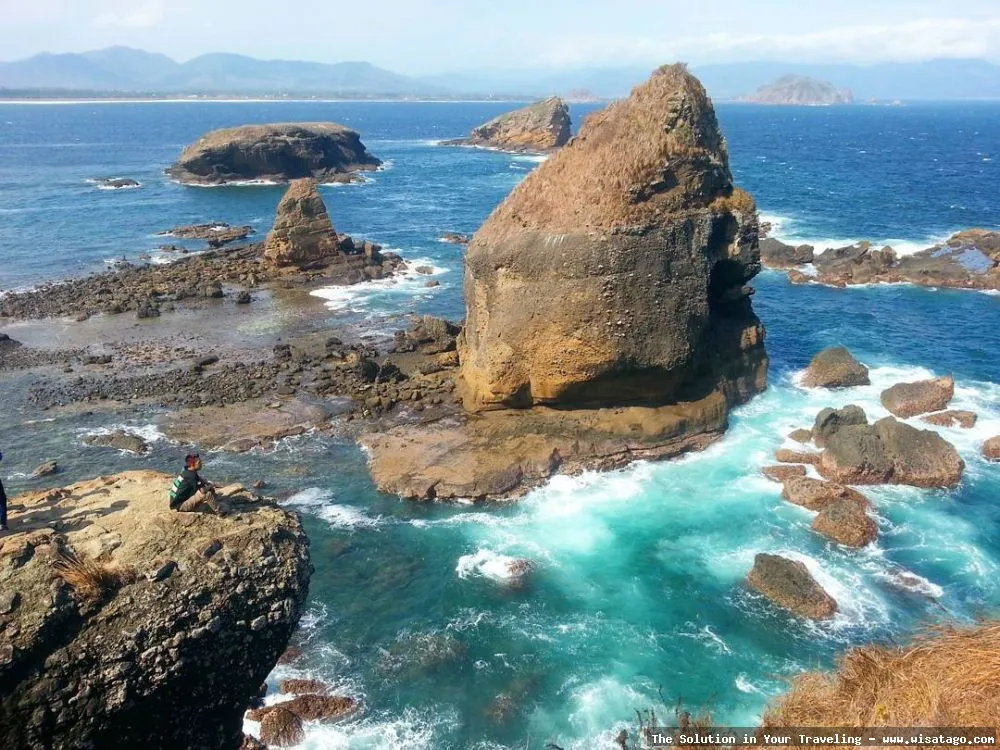 Pantai Papuma, pesona alam Jember.