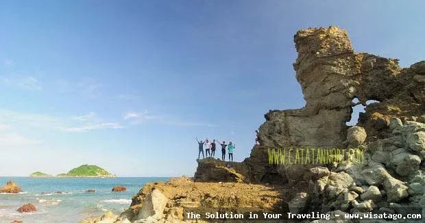 Pantai Parang Kursi, tebing karang eksotis