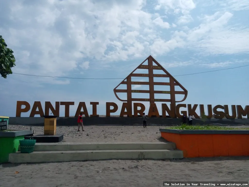 Pantai Parangkusumo: hamparan pasir eksotis