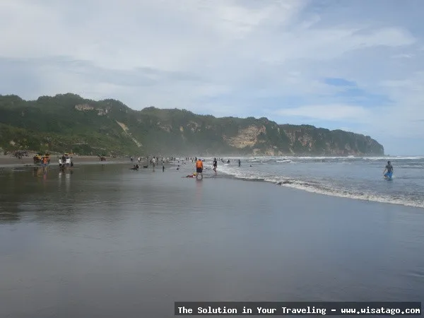 Pantai Parangkusumo Yogyakarta, pasir berombak tenang