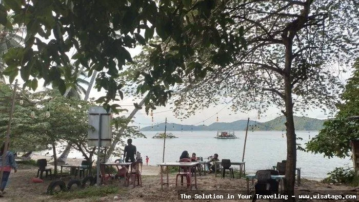 Pantai Pasir Manang yang indah mempesona
