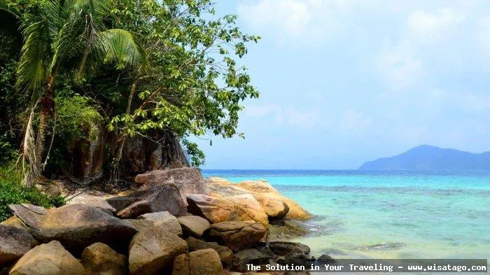 Pantai Pasir Manang yang indah mempesona
