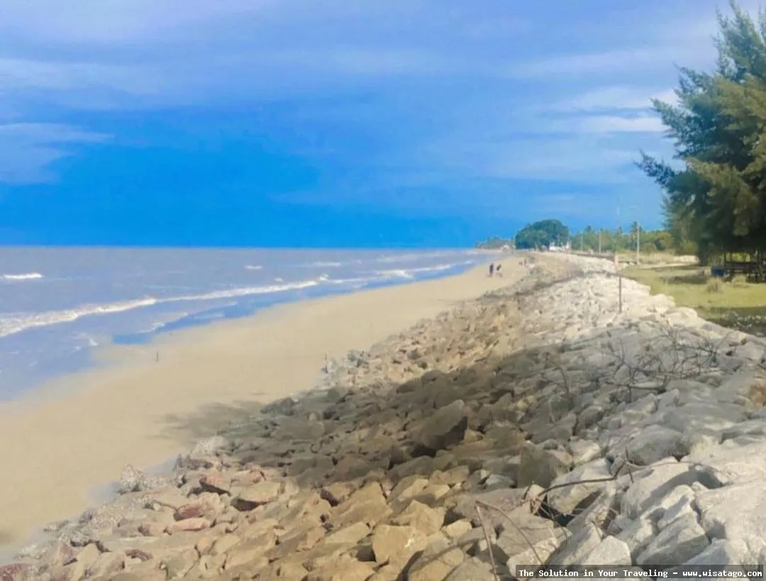 Pantai Pasir Panjang yang indah mempesona