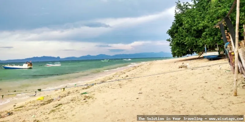 Pantai Pasir Panjang: hamparan pasir eksotis