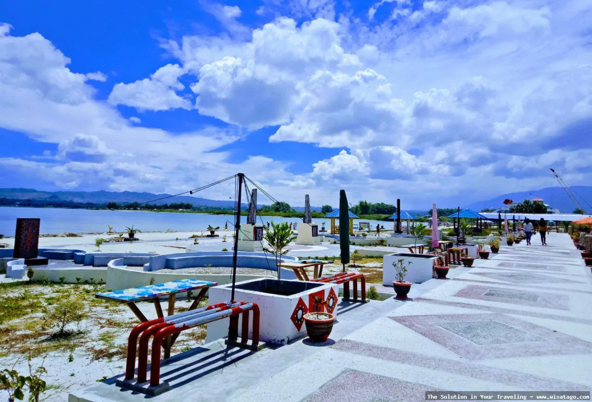 Pantai Pasir Putih Keuneukai yang menawan