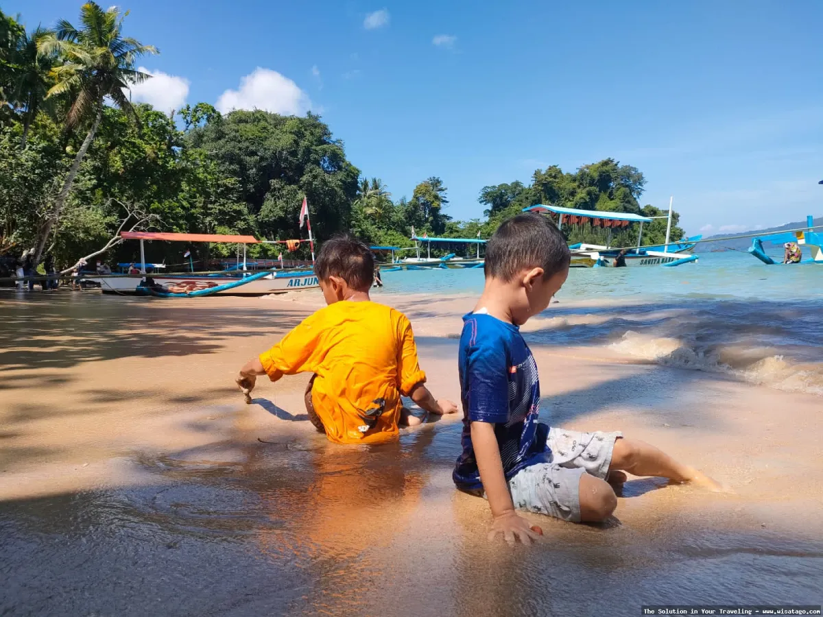 Pantai Pasir Putih Keuneukai yang memukau