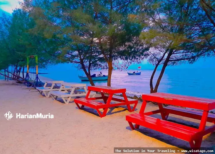 Pantai Pasir Setumpuk yang menawan alami