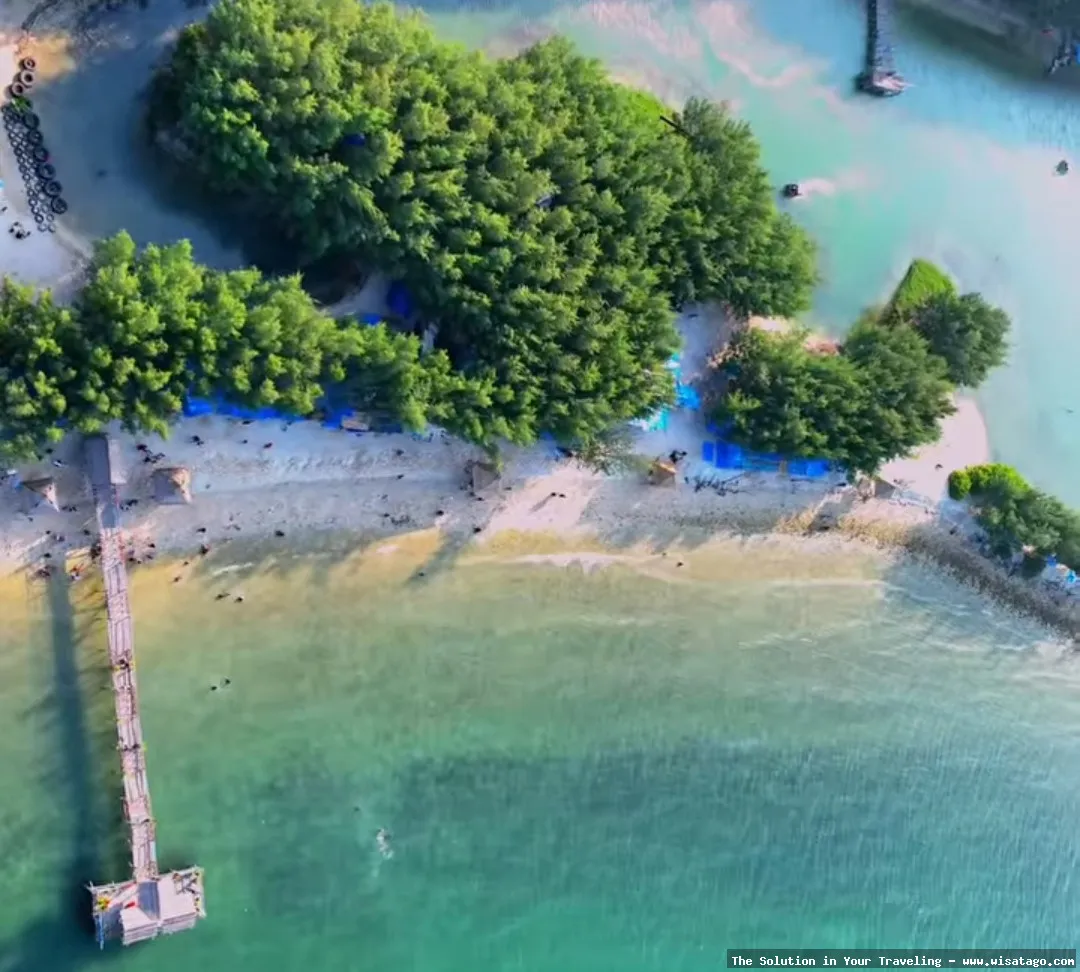 Pantai Pasir Setumpuk, pemandangan indah pesisir.