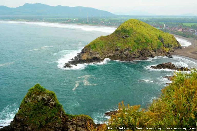 Pantai Payangan, keindahan alam menawan
