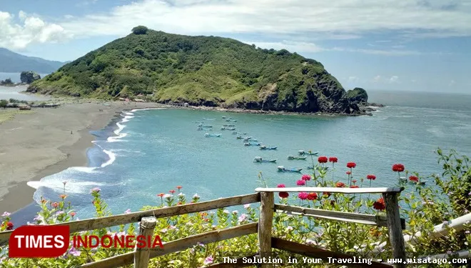 Pantai Payangan Jember, pemandangan eksotis