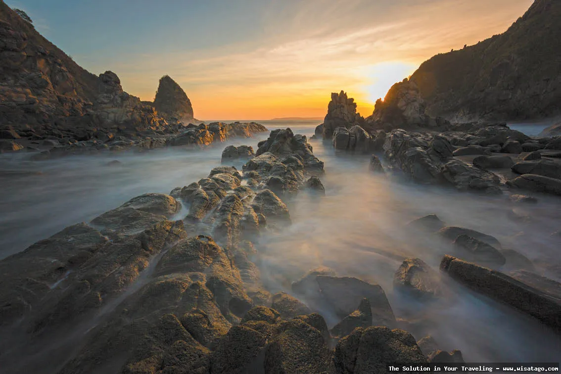 Pantai Payangan Jember, keindahan alami.