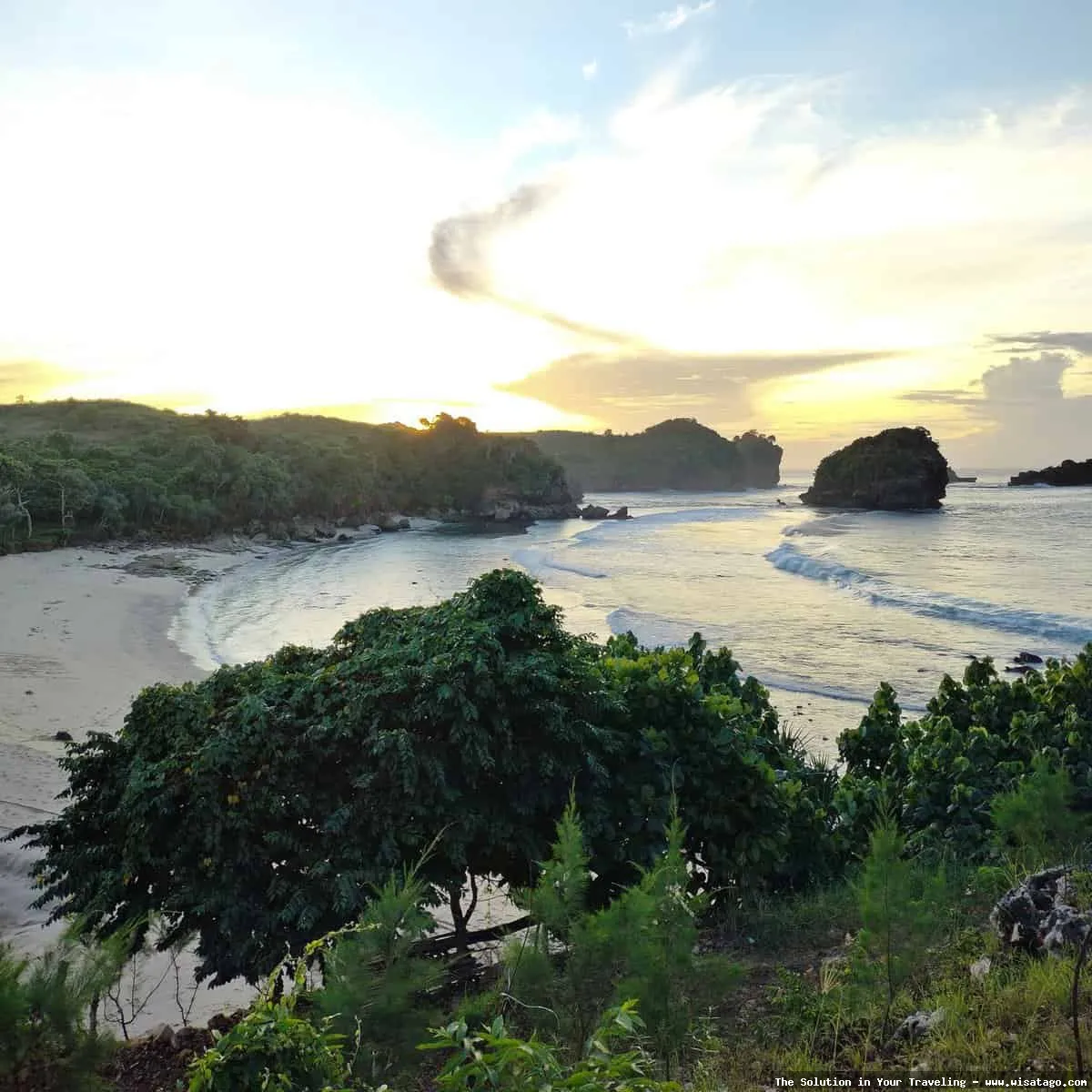 Pantai Peh Pulo: keindahan tersembunyi Pacitan