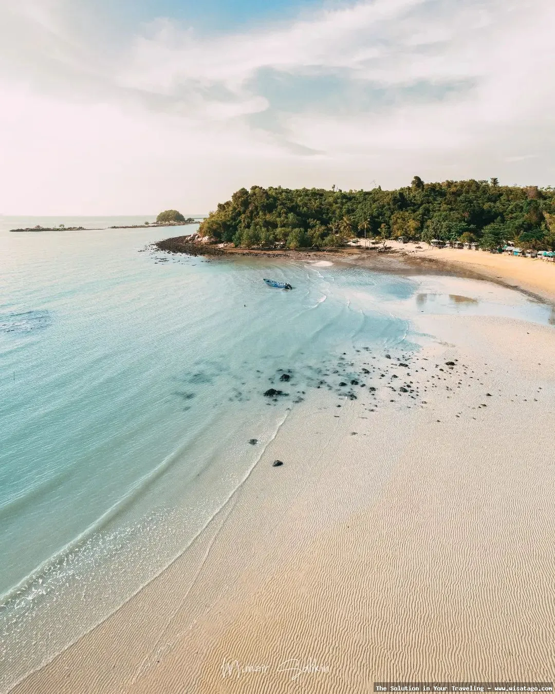 Pantai Pelawan: Tips, Harga Tiket, Kuliner, Lokasi, Fasilitas dan Spot Pantai Pelawan: Tips, Harga Tiket, Kuliner, Lokasi, Fasilitas dan Spot