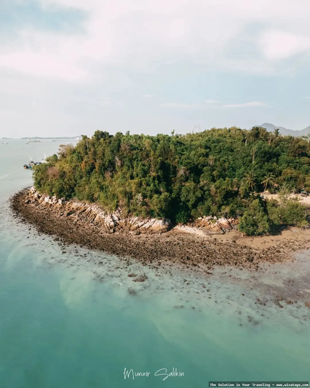 Pantai Pelawan, keindahan alam memukau