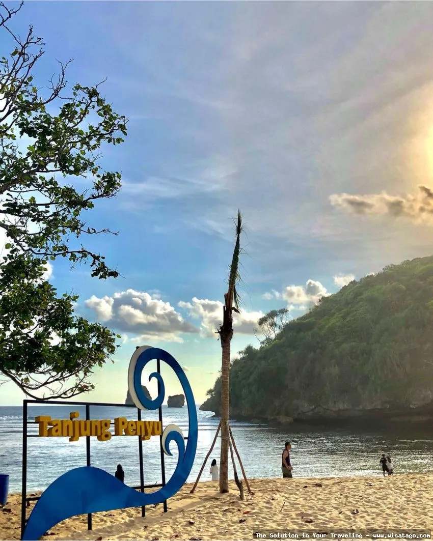 Pantai Penyu, pasir putih menawan