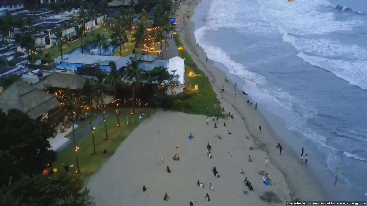 Pantai Petitenget, pasir yang indah memesona