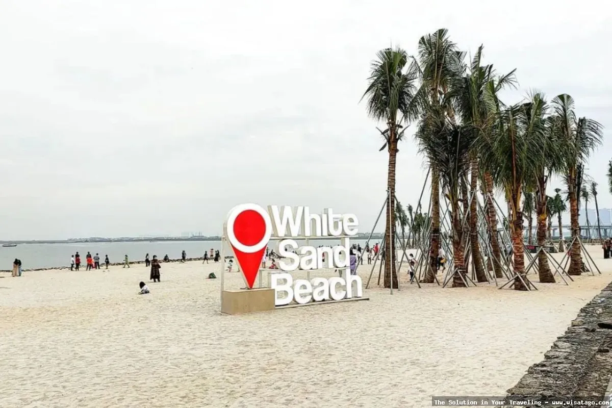 Pantai Pik: Keindahan pasir putihnya
